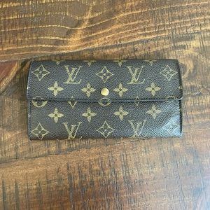 Louis Vuitton Sarah Wallet